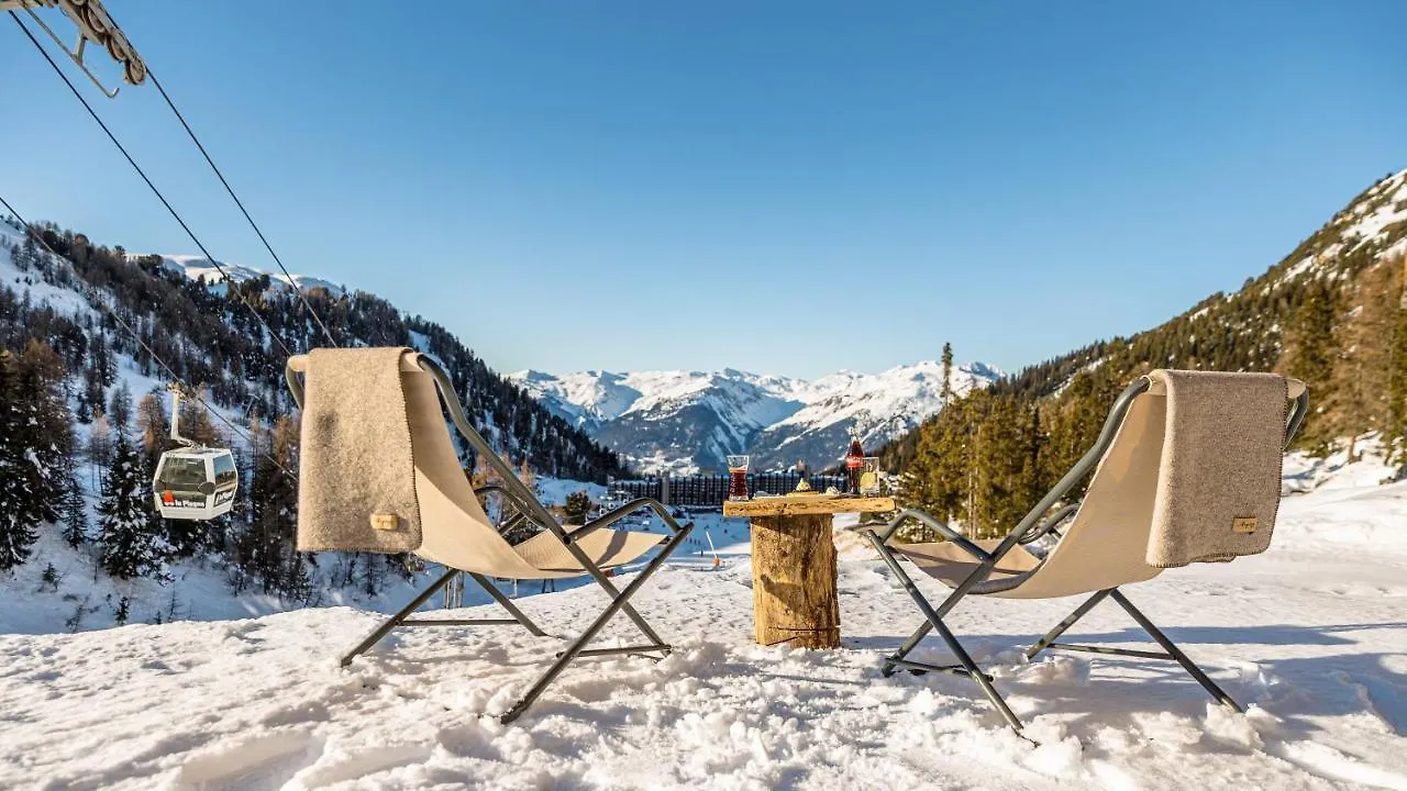 Hotel Carlina By Les Etincelles La Plagne Frankreich